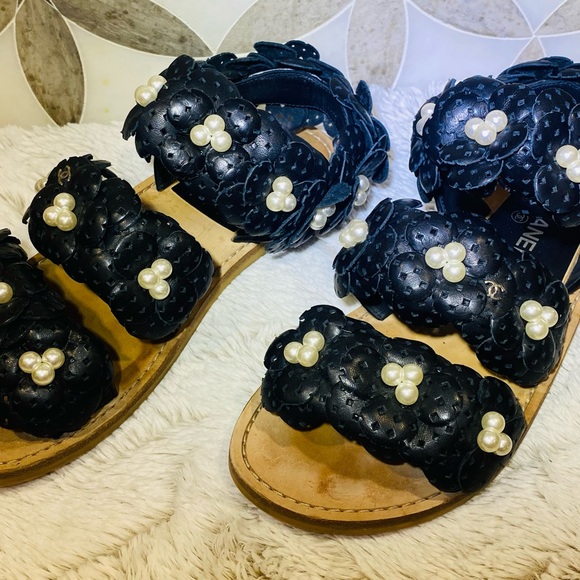 Chanel Black Leather Camellia Flower Flat Sandals - Picture 9 of 14